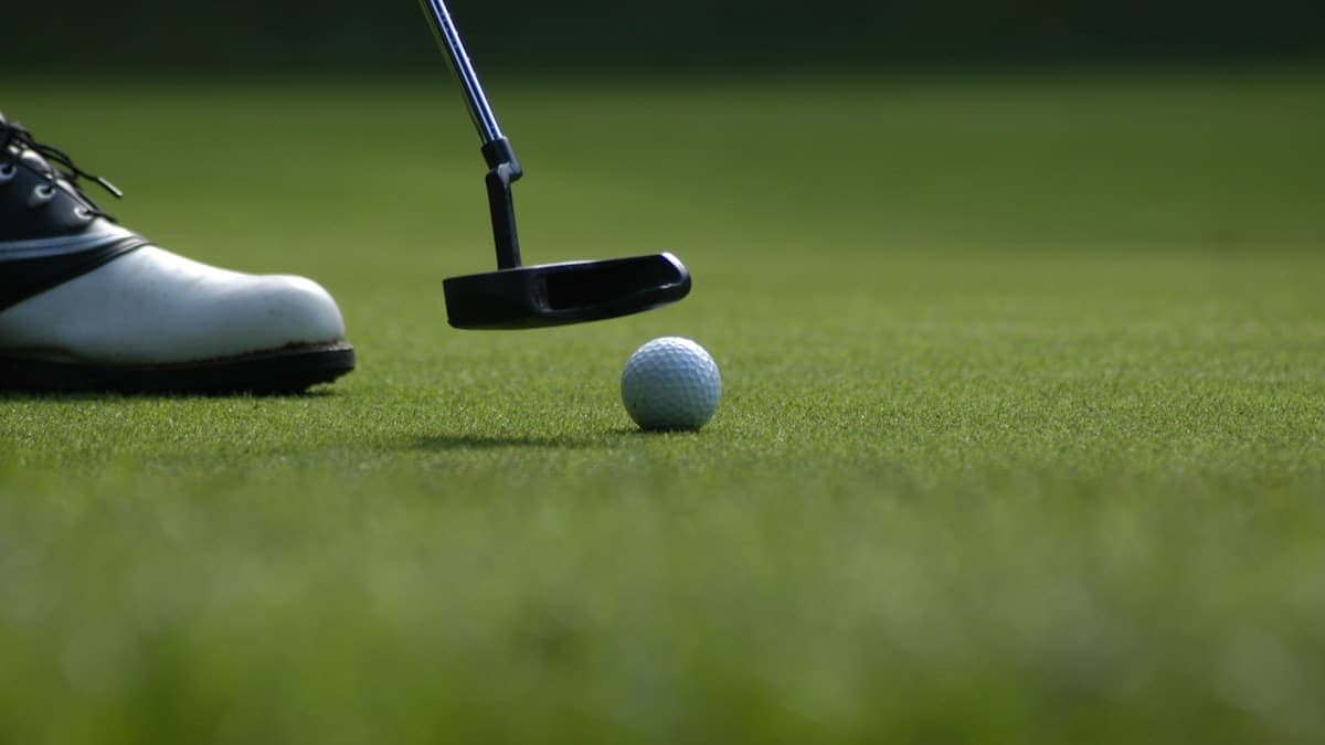 Banner sự kiện Putting Challenge tháng 10