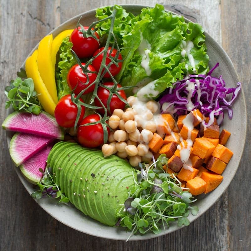 Salad ức gà và quinoa